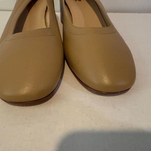 Tan Women's Shoes - Picture 5 of 11